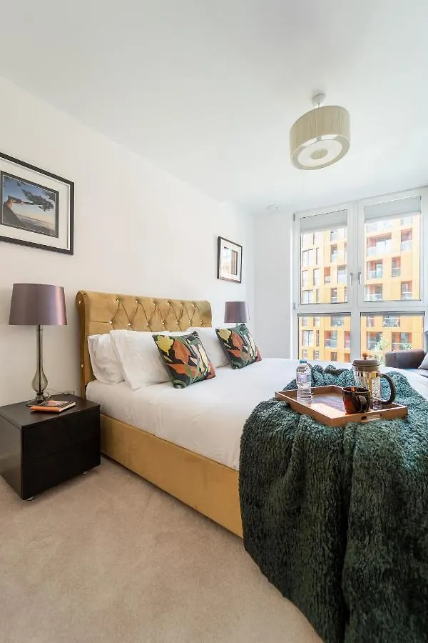 Apartment Luxury Riverview Greenwich 2Bed Apt- Sleep 6 Guests-5Min From 02 Arena- Playstation 4 Provided London