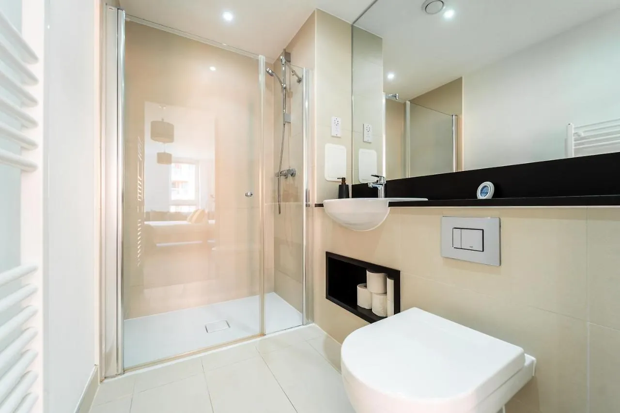Luxury Riverview Greenwich 2Bed Apt- Sleep 6 Guests-5Min From 02 Arena- Playstation 4 Provided London Apartment