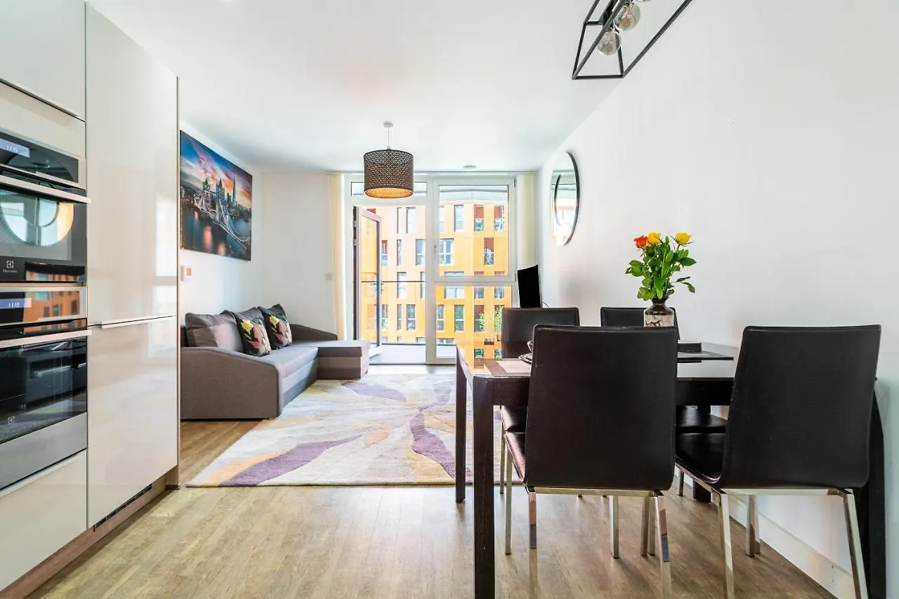 Apartment Luxury Riverview Greenwich 2Bed Apt- Sleep 6 Guests-5Min From 02 Arena- Playstation 4 Provided London