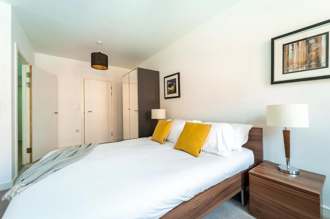 Apartment Luxury Riverview Greenwich 2Bed Apt- Sleep 6 Guests-5Min From 02 Arena- Playstation 4 Provided London