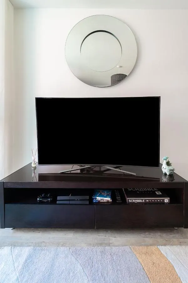 Luxury Riverview Greenwich 2Bed Apt- Sleep 6 Guests-5Min From 02 Arena- Playstation 4 Provided London Apartment